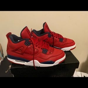 Retro Air Jordan 4 SE